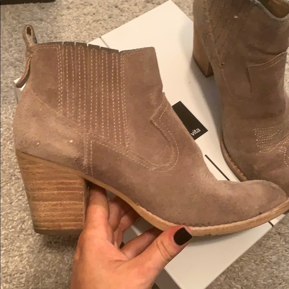 Dolce Vita Jones Booties - Picture 3 of 4